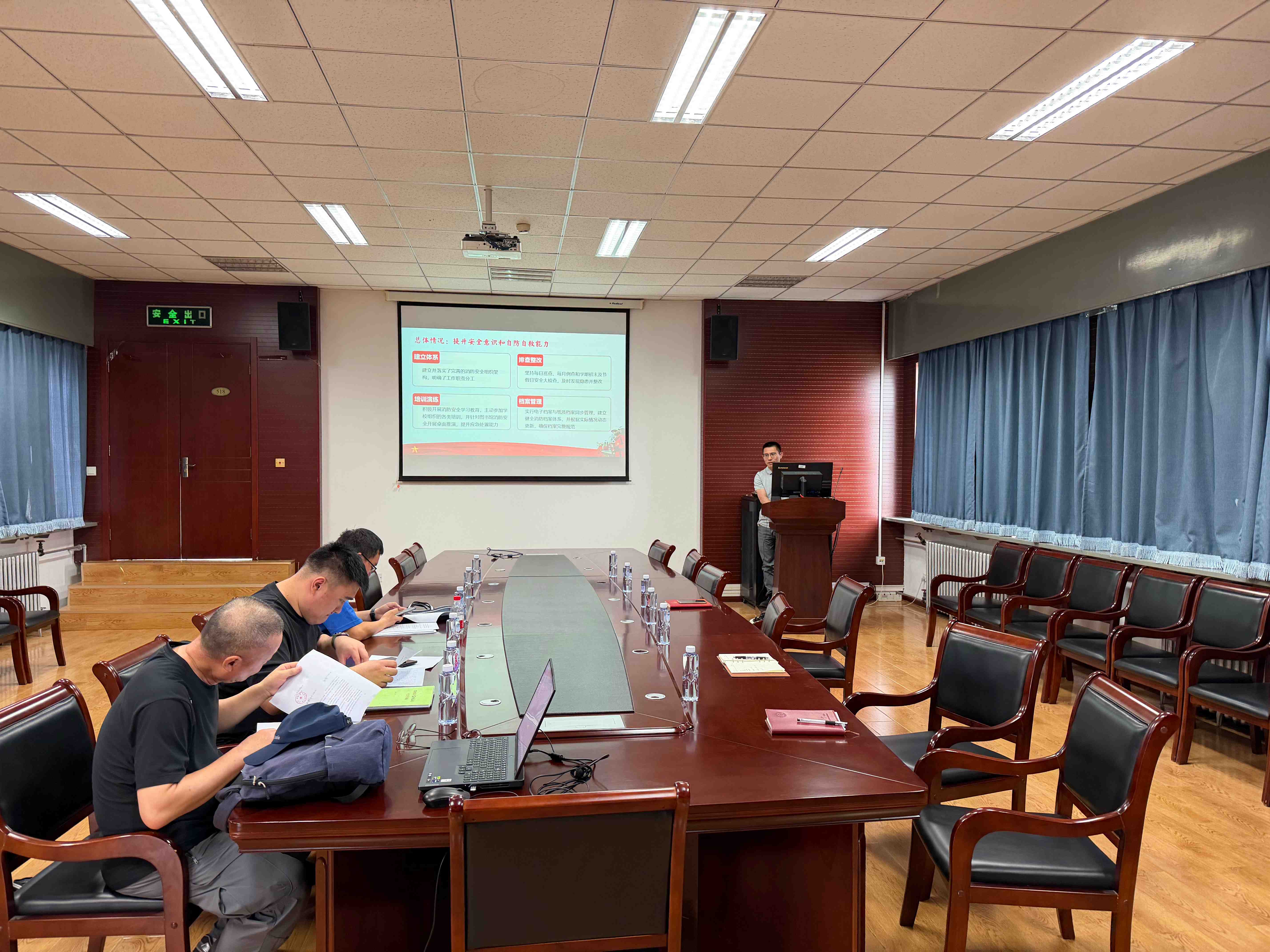f9b4712696d0b82efa51619021bc1898.jpg f9b4712696d0b82efa51619021bc1898.jpg