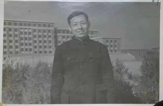方华灿.jpg