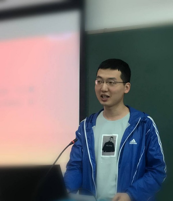 6d0d229599094b53a69d239cf95baff4.jpg 硕士+2018212115+王浩+证件照.jpg